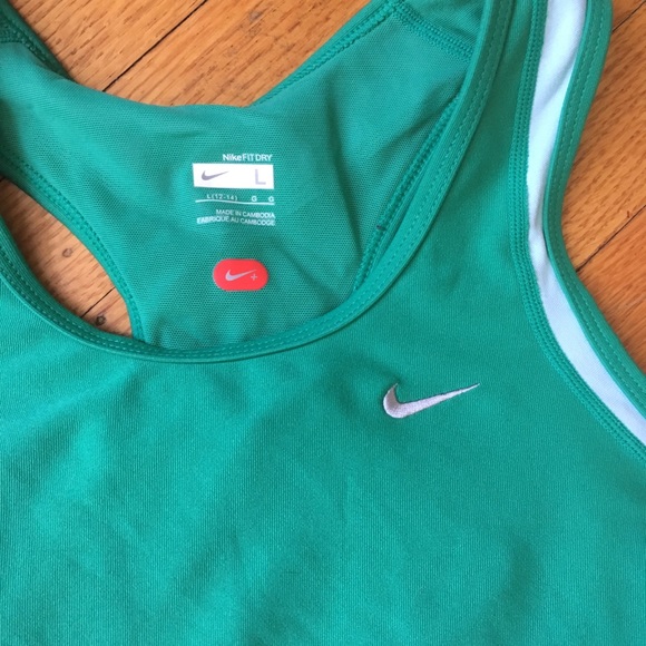 Nike Fitdry Tank - Picture 2 of 4